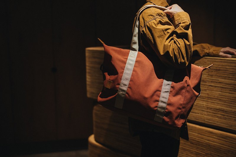 【LOJEL】NIRU-terracotta travel bag (small) - Luggage & Luggage Covers - Nylon Orange