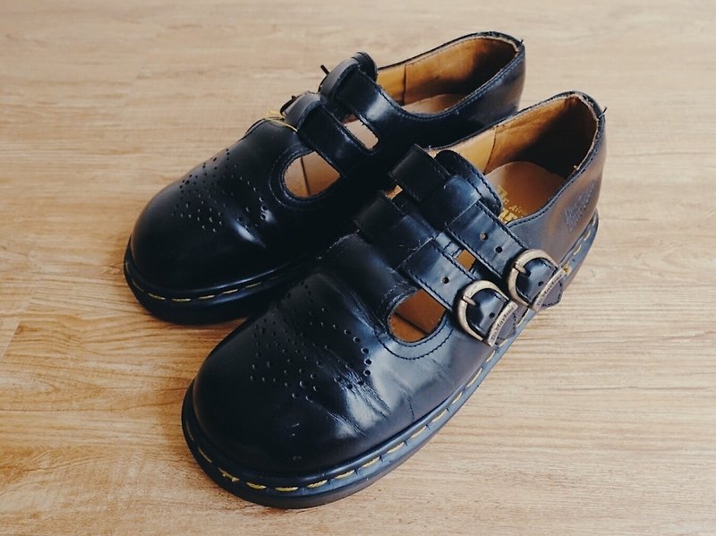 Vintage Shoes / Dr.Martens Master Martin / Mary Jane Shoes no.10 - Women's Leather Shoes - Genuine Leather Black
