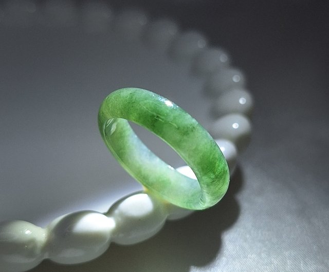 贅沢‼️ミャンマー産天然A貨翡翠　高品質鶏油黄氷種翡翠大粒リング　鑑定書付き 贅沢‼️ミャンマー産天然A貨翡翠 高品質鶏油黄氷種翡翠