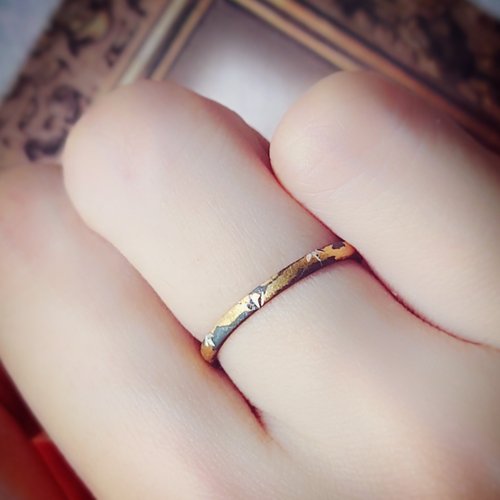 Tamasii Jewellery 人手批花雕鑿 小葉黑金斑駁 純銀戒指 傳統工藝