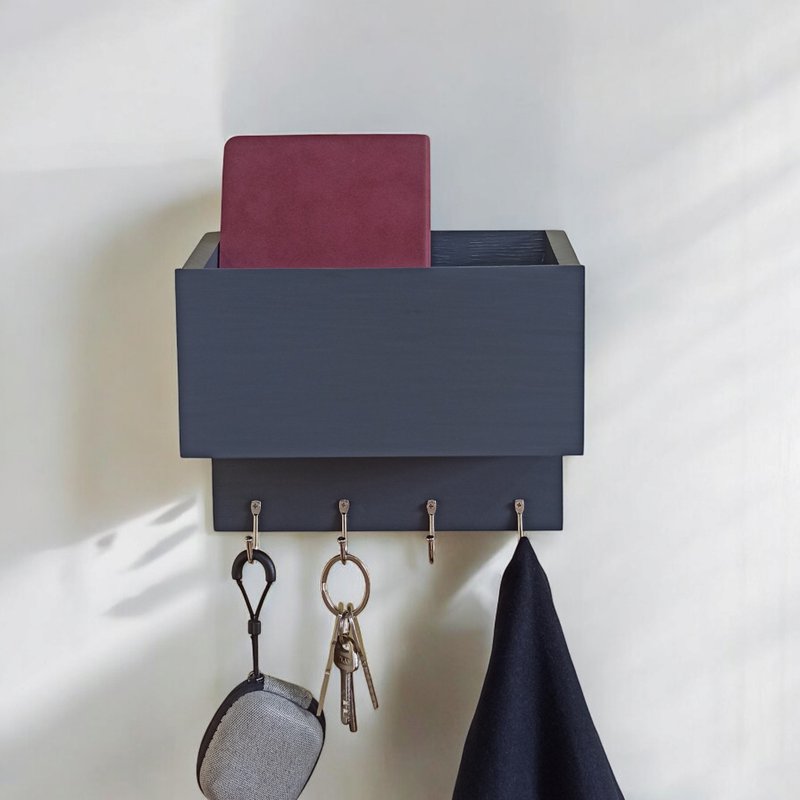 Handcrafted Wooden Wall Pocket Shelf – Keyholder and Mail Organizer - 居家收納/收納盒/儲物盒 - 木頭 