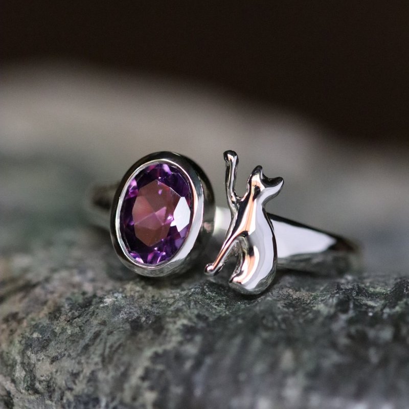 カラーシフトアメシストと猫オープンリング　silver925 - 戒指 - 貴金屬 銀色