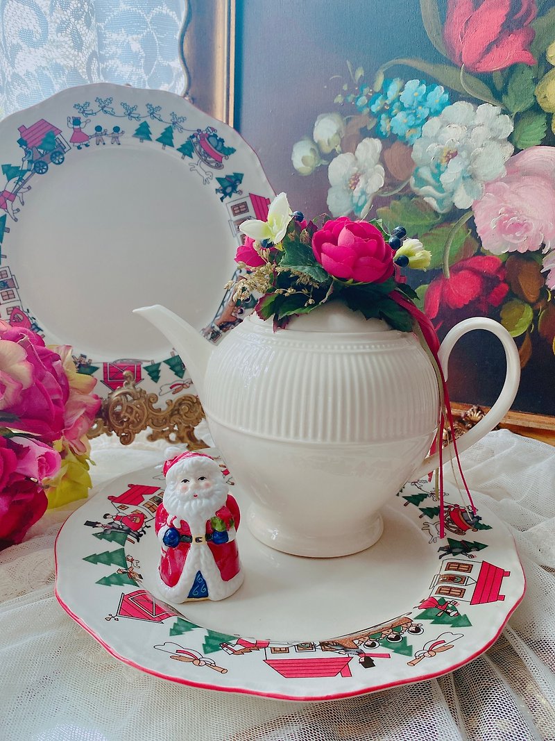 安妮瘋古物英國陶瓷Wedgwood 溫莎米白瓷系列花茶壺  庫存新品 - 茶具/茶杯 - 其他材質 