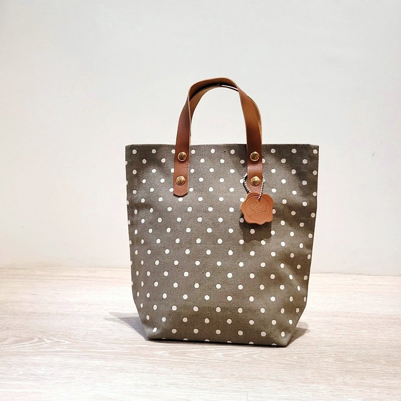 Japanese floral fabric small bag (limited edition - coffee base with white dots) - new double magnetic buckle - กระเป๋าถือ - หนังแท้ หลากหลายสี