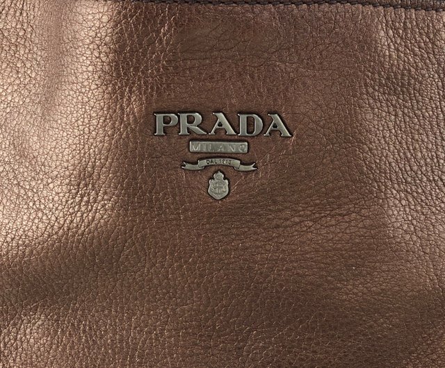 PRADA ヴィンテージ レザー ショルダーバッグ ブラウン 日本直送 名牌中古包 】PRADA プラダ ショルダーバッグ ブラウン
