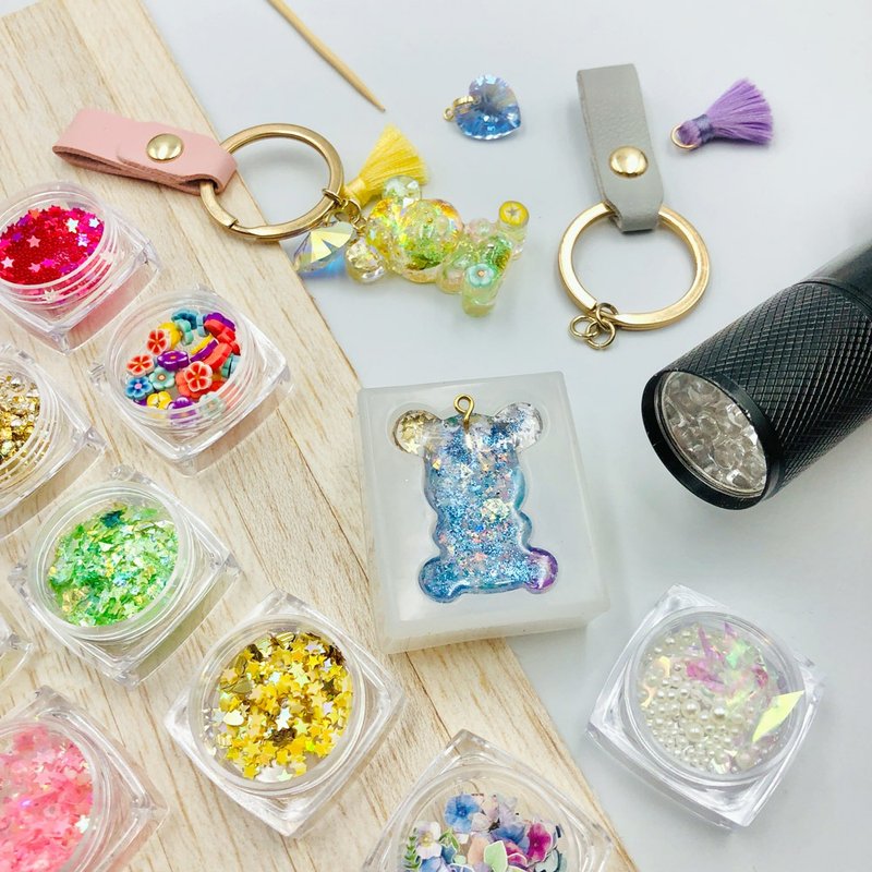 [DIY Handmade Course] Accessories Design Experience | D3. Colorful UV Bear Pendant | Cultural Coin - งานโลหะ/เครื่องประดับ - โลหะ 