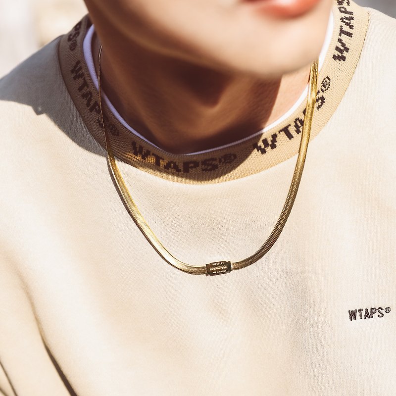 DISSOLVE blade snake bone chain fashion clavicle chain gold Silver two-color double-couple necklace size may lettering
