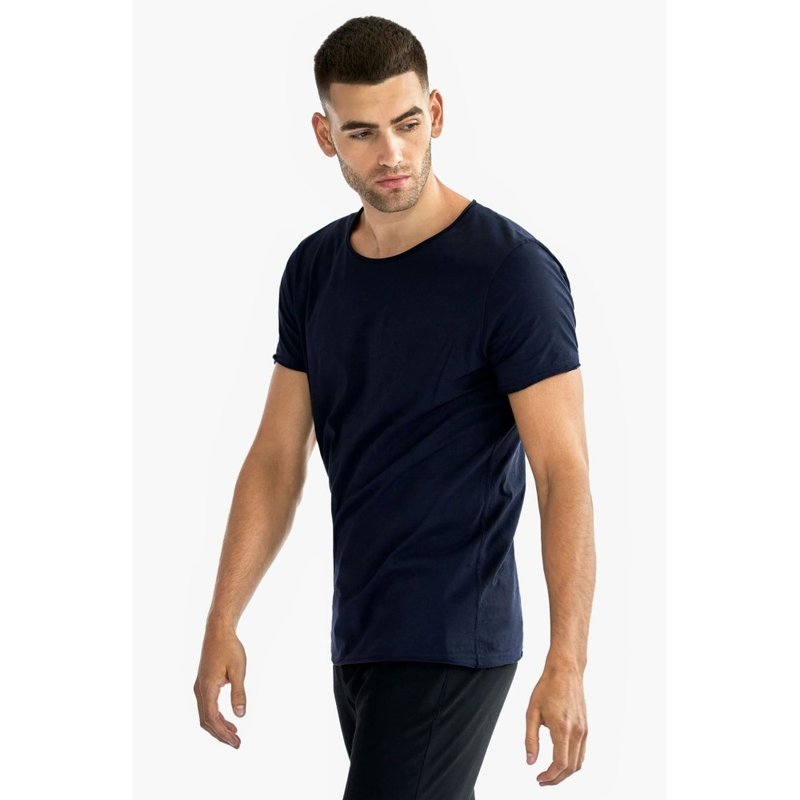 Nordic minimalist - relaxed organic cotton men's unfinished T-dark blue - เสื้อยืดผู้ชาย - ผ้าฝ้าย/ผ้าลินิน สีน้ำเงิน