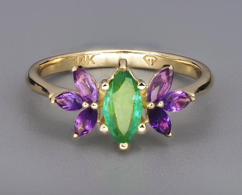 14 ct gold ring with emerald and amethysts - 戒指 - 貴金屬 金色