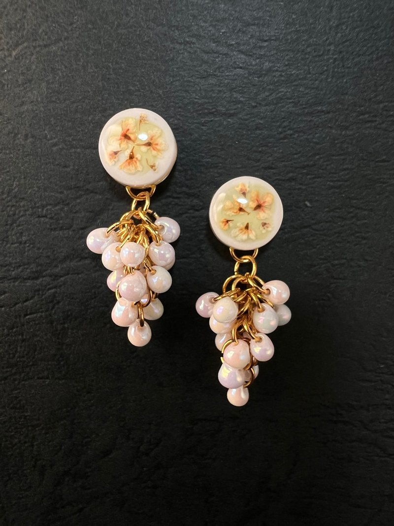 花酿。黃 乾燥花串珠垂墜手作耳環 - 耳環/耳夾/耳骨夾 - 其他材質 黃色