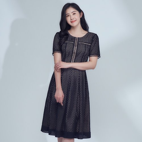 MEDUSA LADY 【MEDUSA】典雅鏤空黑色洋裝 (M-XL) | 小禮服 連身裙