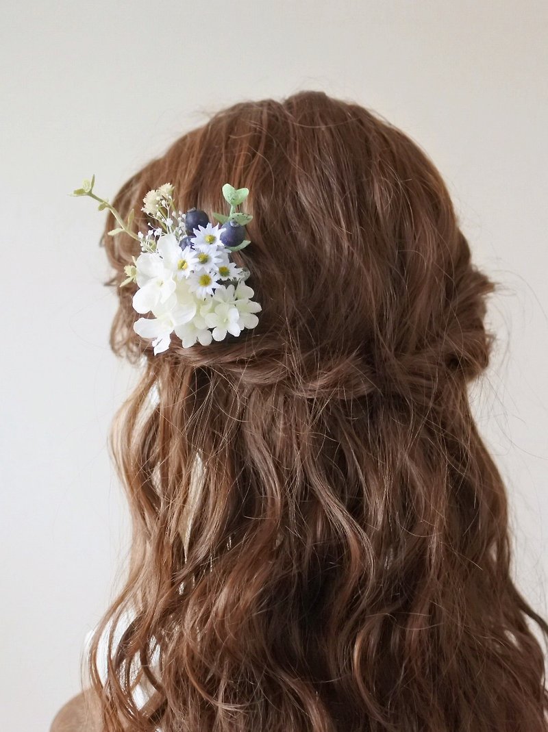 Petit Bouquet Headdress ・ Mini Daisy x Eucalyptus x Time x Hydrangea x Gypsophila - Hair Accessories - Plants & Flowers White