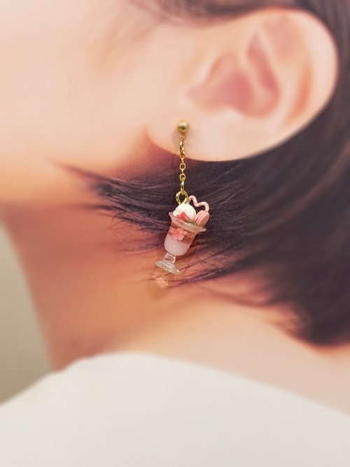 ミニチュア桜の春のアフタヌーンティーシリーズピアス - ショップ