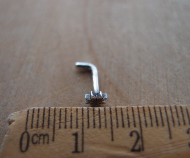 Ikki qiz va bir yigit