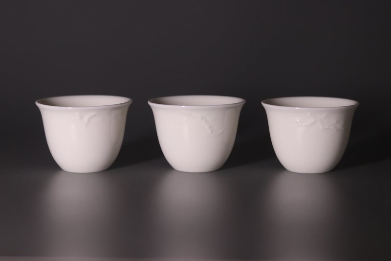 敦睦窯 德化模刻印花郁金杯 (六入一組) - 茶壺/茶杯/茶具 - 瓷 白色
