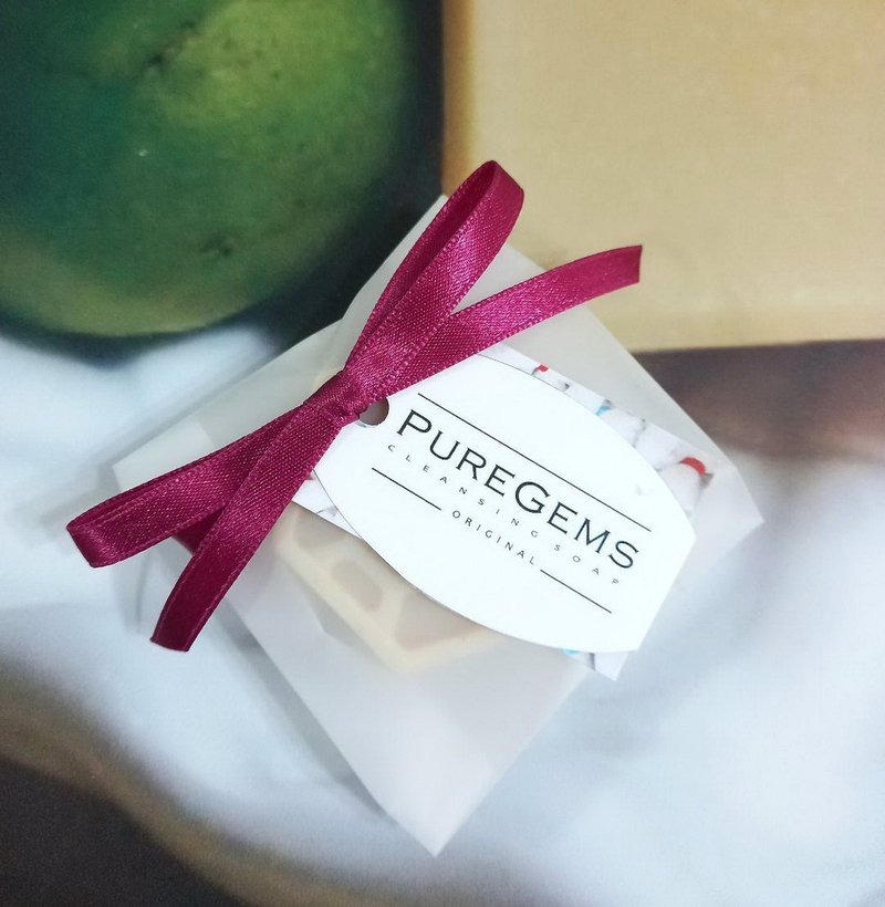 PUREGEMS。檀香粉。勤奮小蜜蜂 手工小皂 - 肥皂/手工皂 - 其他材質 卡其色