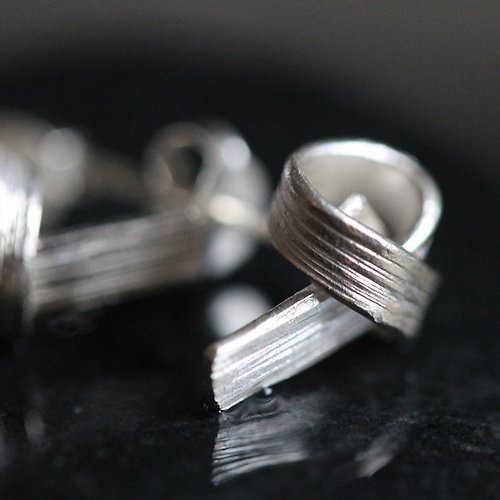 Stories of silver and silk Handmade silver knot stud earrings with streaks (E0170)