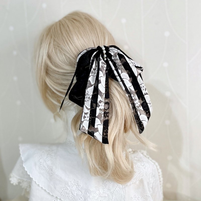 Lace shark clip, banana clip , scrunchie ring, hair band, ponytail clip, side clip, hair fork fairy clip - เครื่องประดับผม - วัสดุอื่นๆ สีดำ