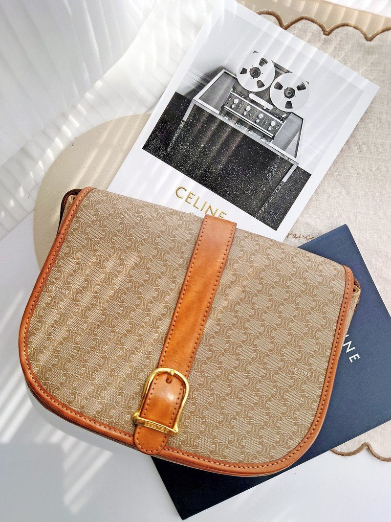 中古包 CELINE 米花凱旋門馬鞍包半月包單肩包斜背包斜揹包斜挎包 - 側背包/斜背包 - 防水材質 卡其色