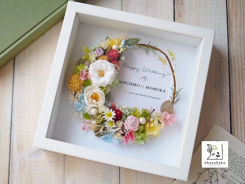 Flower moon photo frame with message of preserved flowers and dried flowers - ช่อดอกไม้แห้ง - พืช/ดอกไม้ หลากหลายสี