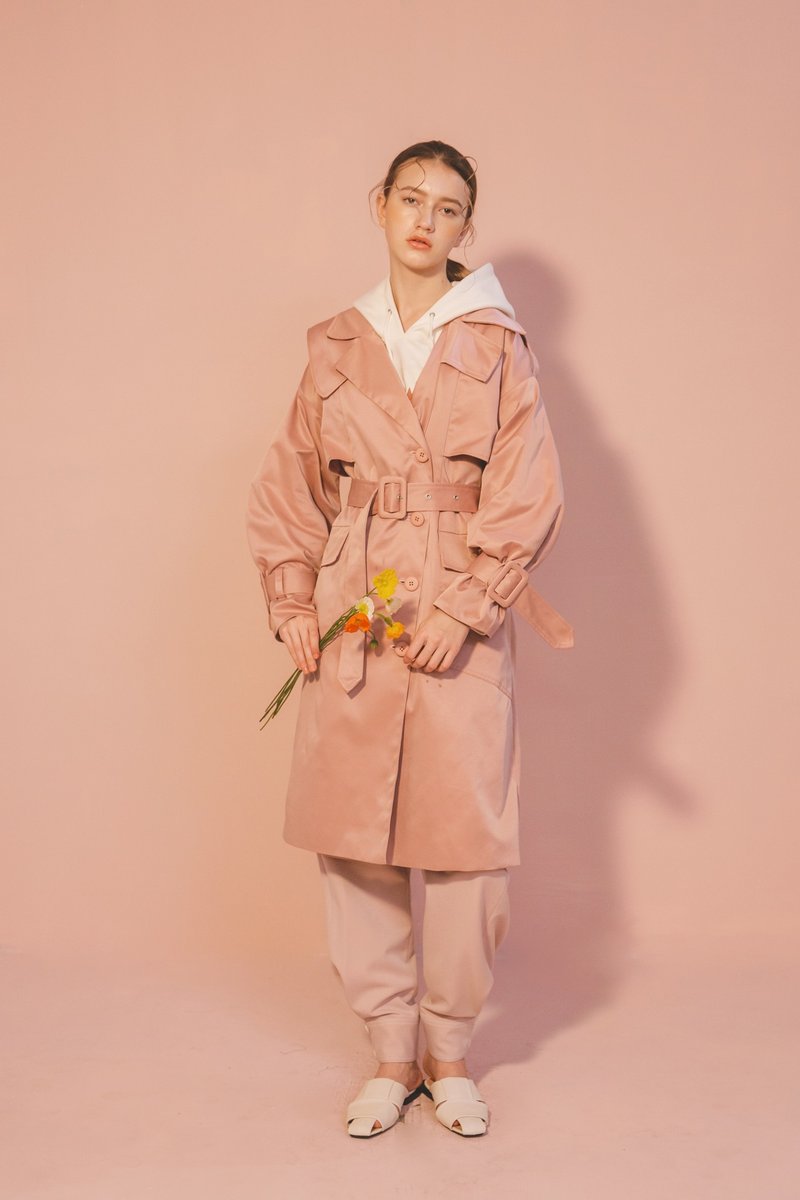 Sample Sale / 廓形袖繫帶風衣-粉橘 - 女裝外套/大衣 - 聚酯纖維 橘色