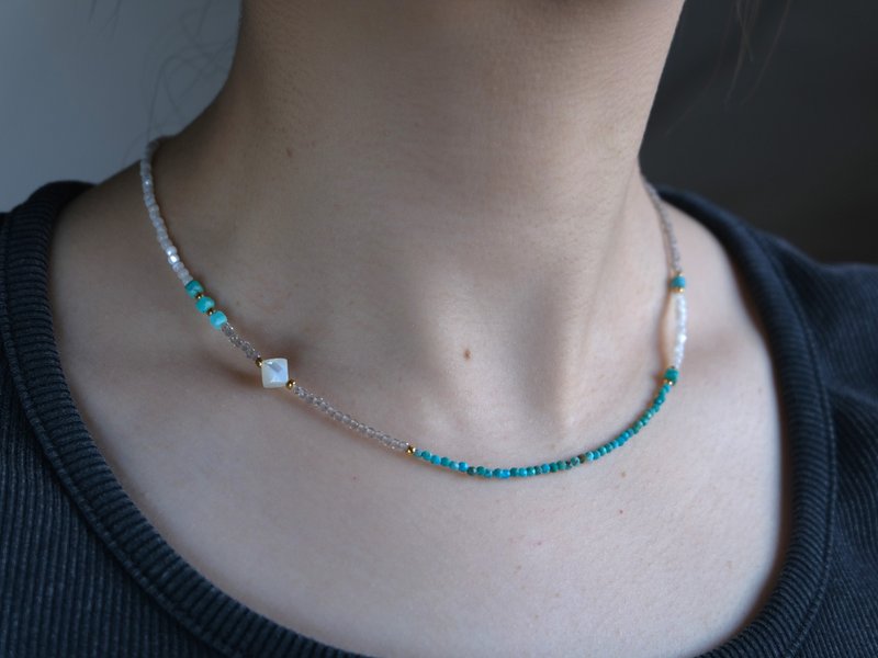 turquoise mother of pearl necklace 天然石ターコイズ マザーオブパール オプシディアン　ブルー　白　チョーカー - 項鍊 - 寶石 藍色