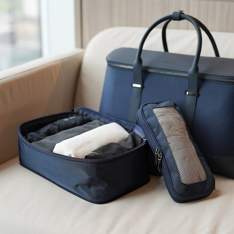 Orderly travel clothing storage bag - กระเป๋าเครื่องสำอาง - วัสดุอีโค สีน้ำเงิน