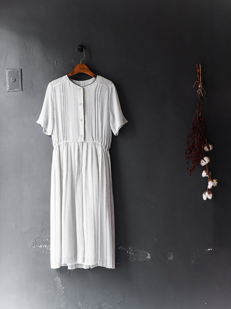 Heshui Mountain - Kagoshima Pure White Love Day Handmade Antique Silk Dresses dresses overalls oversize vintage dress - ชุดเดรส - เส้นใยสังเคราะห์ ขาว