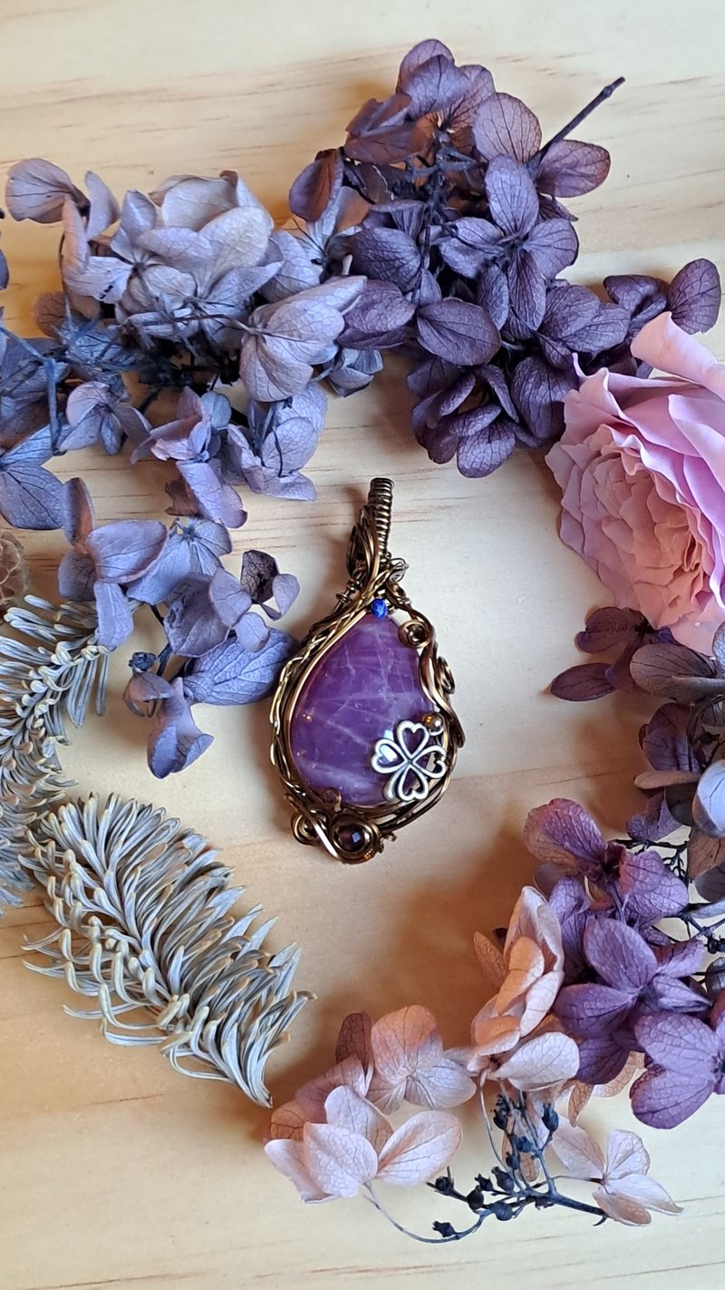 [Shan Mian] Su Fang Amethyst Pendant - Necklaces - Crystal Purple