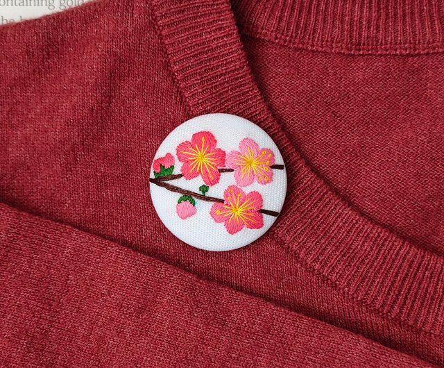 梅の花刺繍ブローチ 台湾国花 - ショップ かなちゃん手刺繍工房