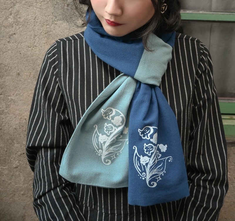 [Valley Lily] Hand-feeling Linen scarf series/Lily of the Valley - Knit Scarves & Wraps - Cotton & Hemp Blue