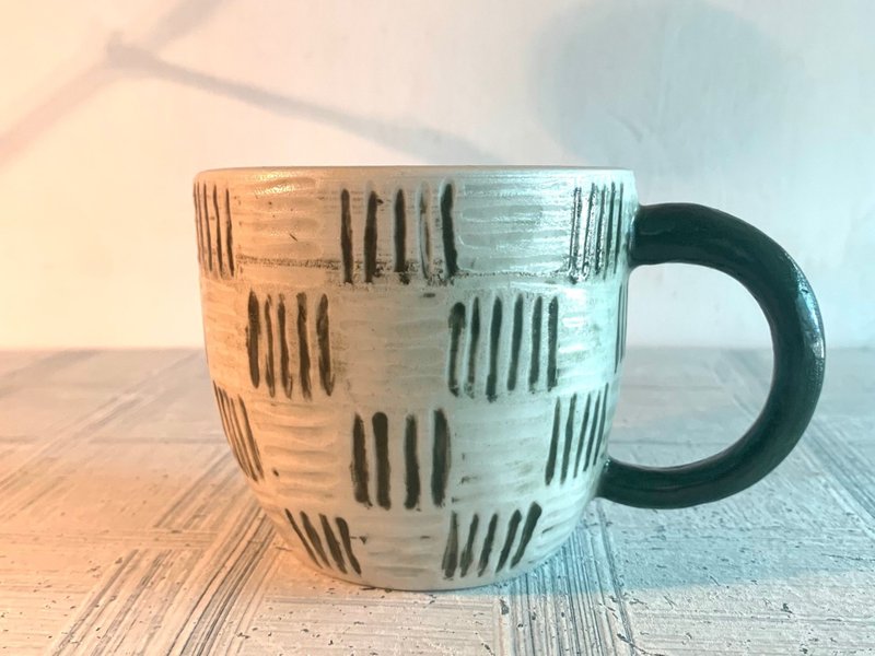 綠白條格紋陶製咖啡杯_陶器馬克杯 - 咖啡杯/馬克杯 - 陶 白色