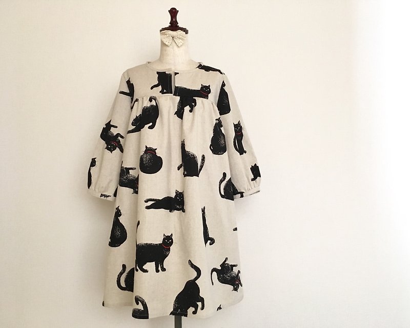 Konochiko black cat gather one piece three-quarter sleeve cotton linen creation - One Piece Dresses - Cotton & Hemp White