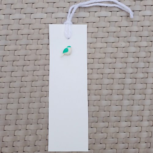 luckyhandmade246 A bookmark with bird theme, white color and can write greeting