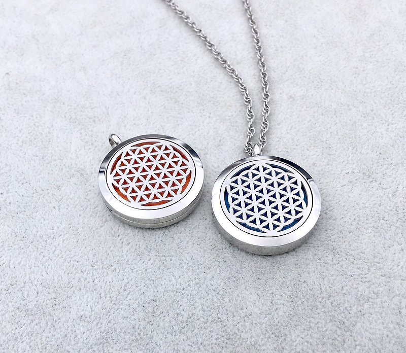 Stainless steel fragrance pendant / flower of life / can be used as a key ring - Keychains - Other Metals Multicolor