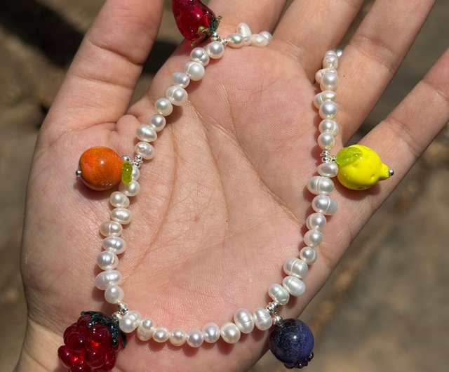 ミックスフルーツネックレス、手作りガラスビーズ - ショップ