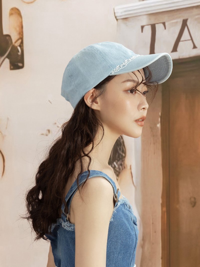 Adventures in the future. MUCHAT handmade rose lace denim baseball cap (plain hat does not include pins) - หมวก - เส้นใยสังเคราะห์ สีน้ำเงิน