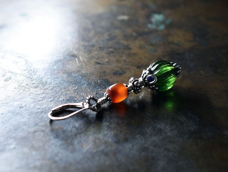 Old green tangerine ball, Mizoram carnelian, Silver bead single earring - Earrings & Clip-ons - Glass Green