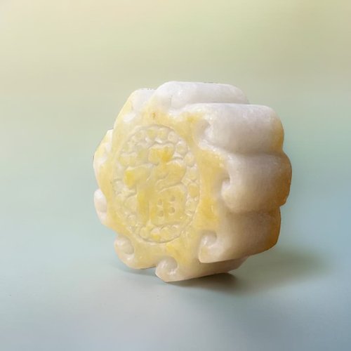 瓔珞翡翠 飄黃翡翡翠月餅擺飾擺件 | 天然緬甸玉A貨翡翠 | 送禮