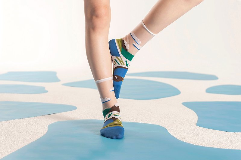 Crater Lake White Sheer Socks | transparent see-through socks | colorful socks - ถุงเท้า - ไนลอน ขาว