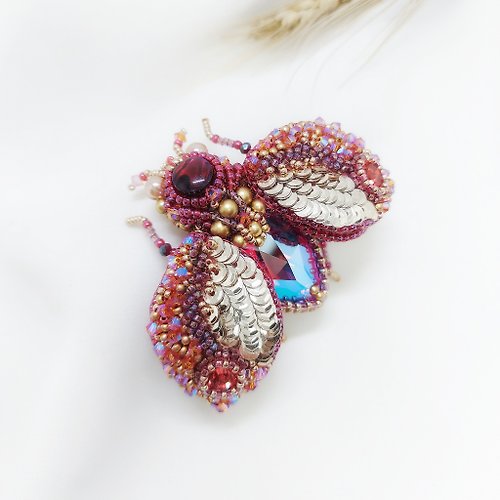 一隻蟲子 珠寶刺繡立體水晶昆蟲胸針-赤