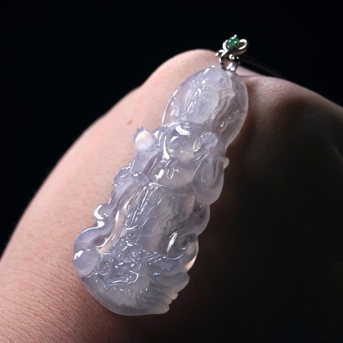 瓔珞珠寶盒 E.L.Jewelry Box 放光玻璃種翡翠乘龍觀音菩薩項鍊 18K金 | 天然緬甸玉翡翠A貨