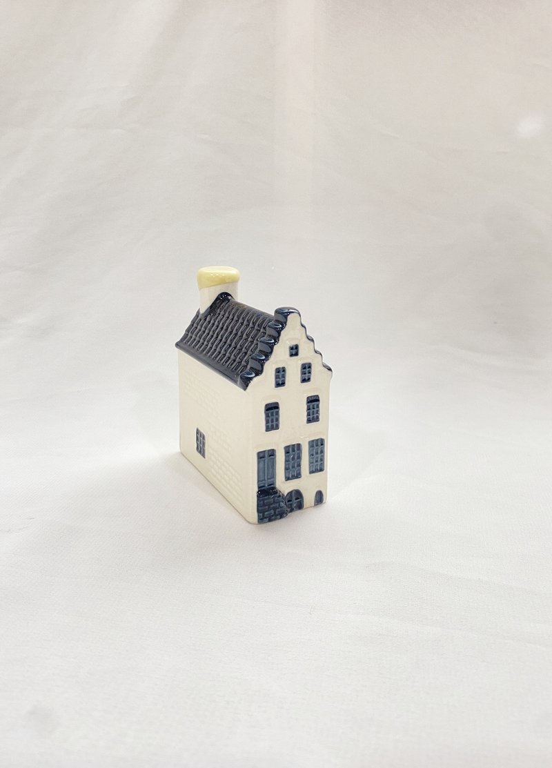 【好日戀物】荷蘭KLM航空代爾夫特藍陶小屋 #2 (暇) - 擺飾/家飾品 - 陶 白色