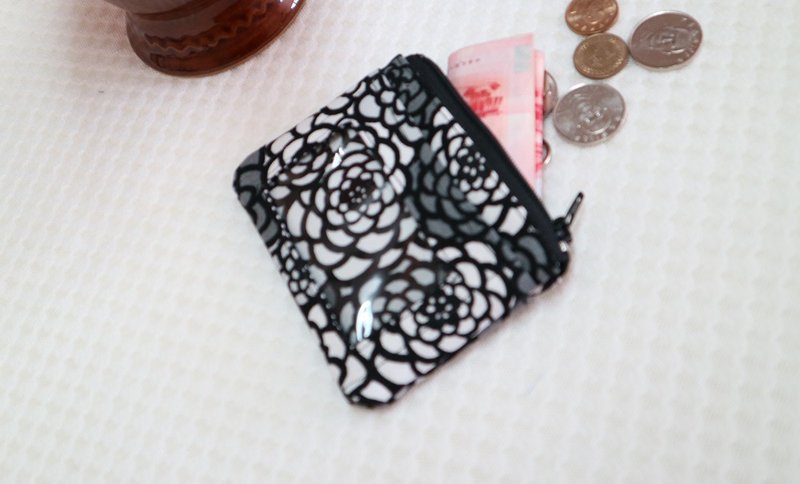 黑白玫瑰 悠遊卡證件零錢包 證件套 小錢包 名片夾 識別證 - 證件套/識別證套 - 棉．麻 