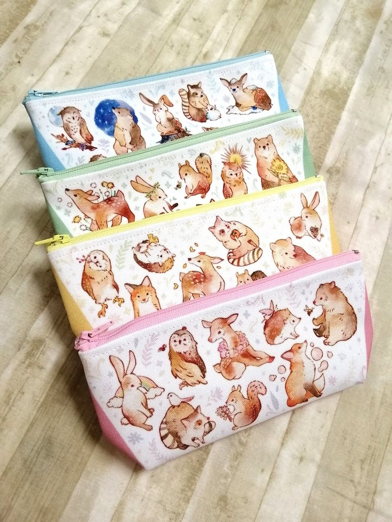 雙面四季小動物筆袋(四色) - 筆盒/筆袋 - 其他人造纖維 多色