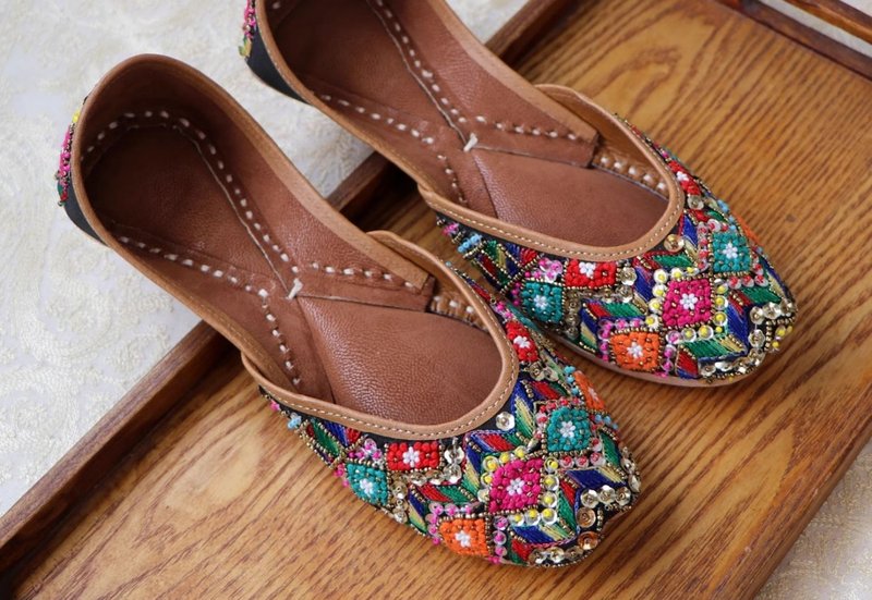 Luoshen Indian retro hand-embroidered beaded shoes - อื่นๆ - หนังแท้ สีนำ้ตาล