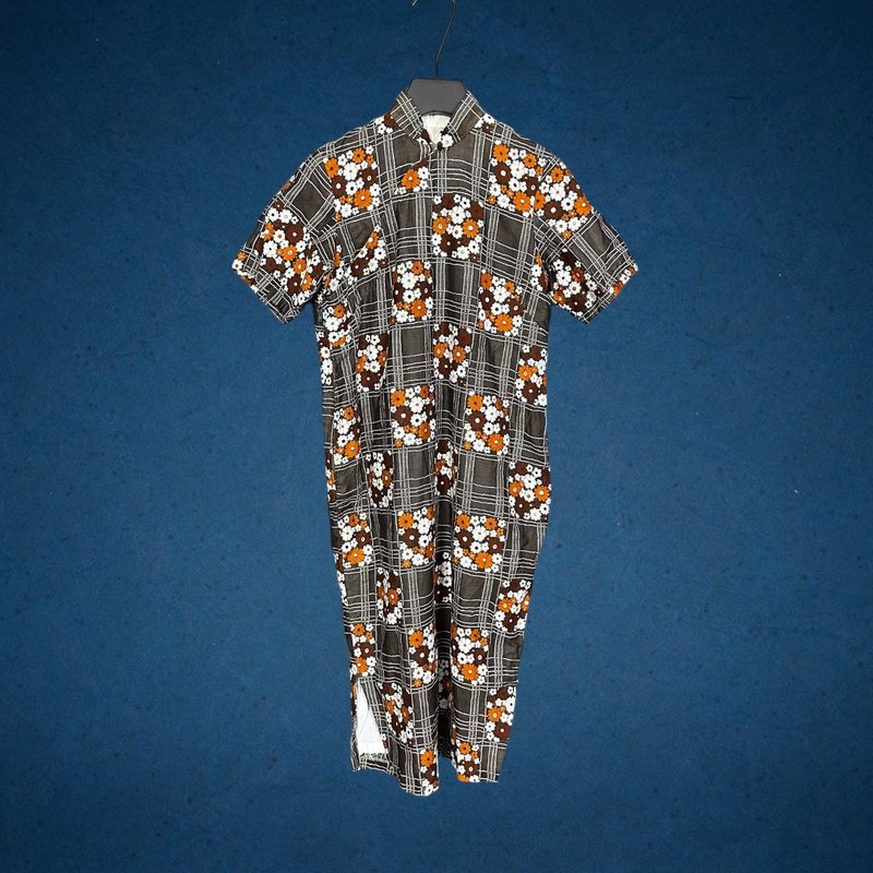 二手 古董訂製 深咖啡 雛菊格紋繡花 下擺小開岔 短袖旗袍 CA613 - 洋裝/連身裙 - 聚酯纖維 咖啡色