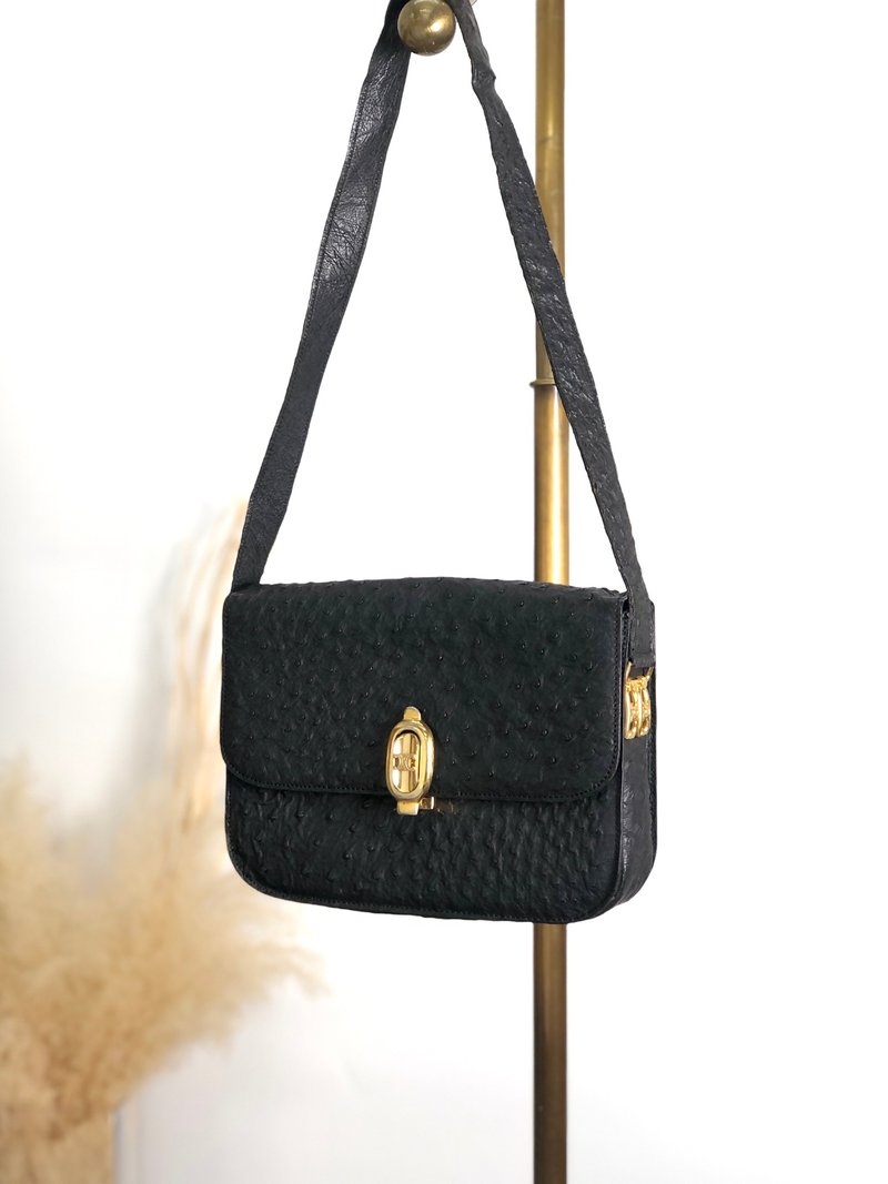 【 日本直送　名牌中古包 】CELINE セリーヌ ショルダーバッグ ブラック ブラゾン オーストリッチ レザー vintage ヴィンテージ chzr8e - 側背包/斜背包 - 真皮 黑色