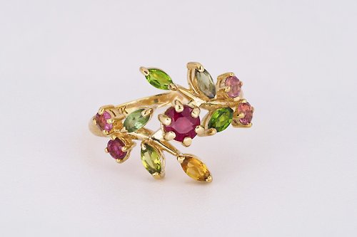 Daizy Jewellery 14 k gold ring with ruby, tourmalines and sapphires