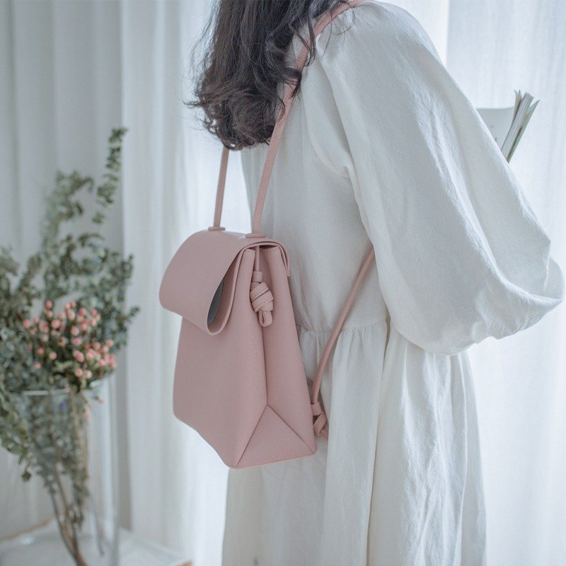 Pink Japanese Macarons Outing Street Dating Commuter Backpack Vertical Edition Square Thin Shoulder Strap Modeling Backpack - กระเป๋าเป้สะพายหลัง - หนังแท้ สึชมพู